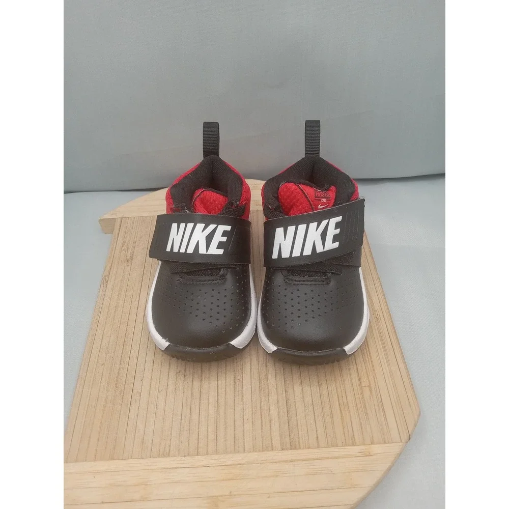 Nike little bit
